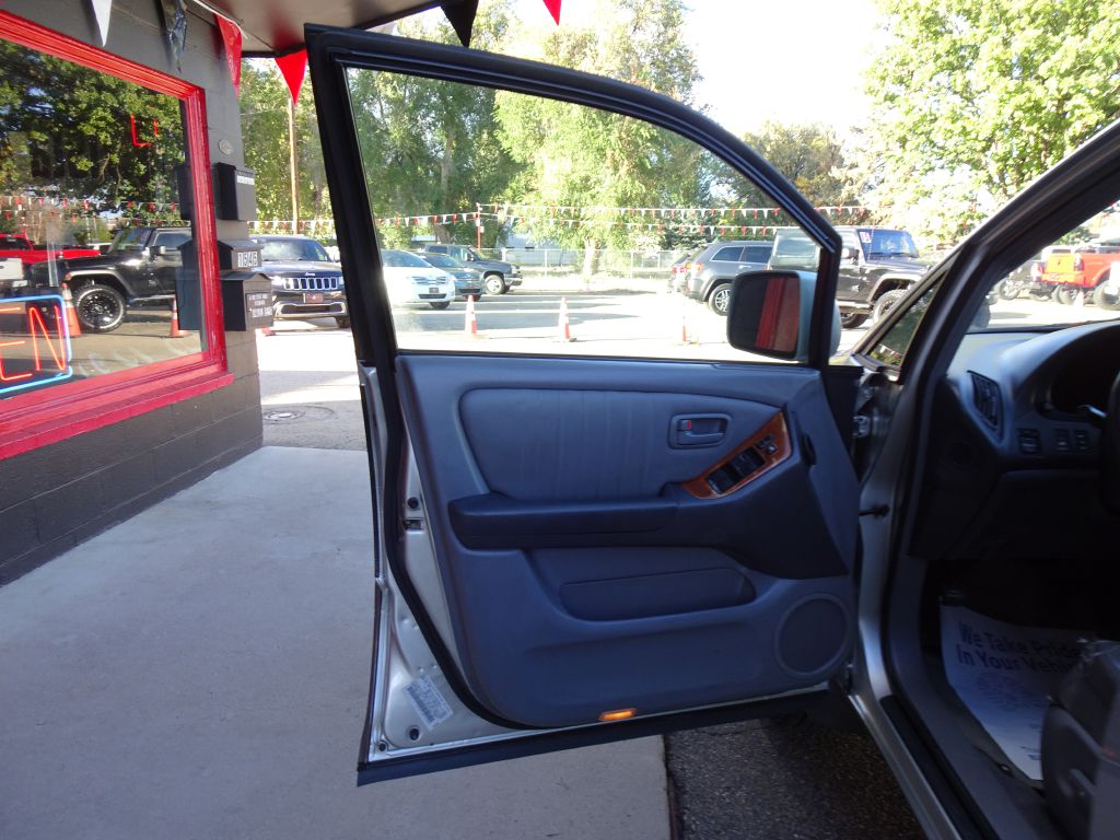 Photo 18 of this LEXUS RX