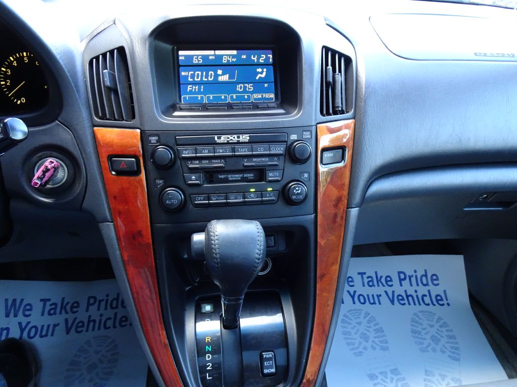Photo 23 of this LEXUS RX