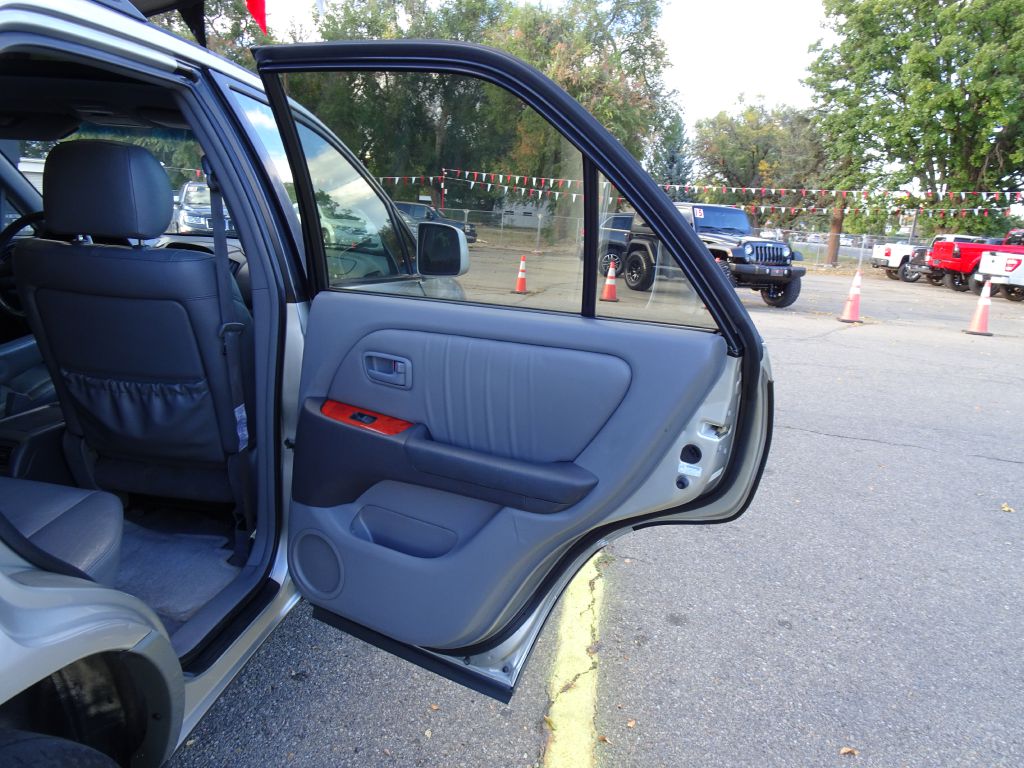 Photo 31 of this LEXUS RX