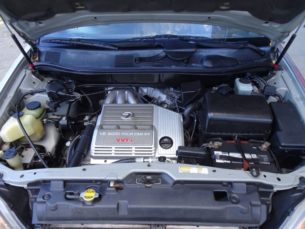 Photo 37 of this LEXUS RX