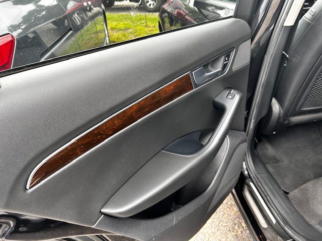 Photo 7 of this AUDI Q5