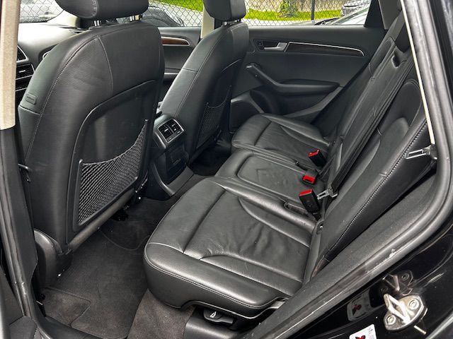 Photo 8 of this AUDI Q5
