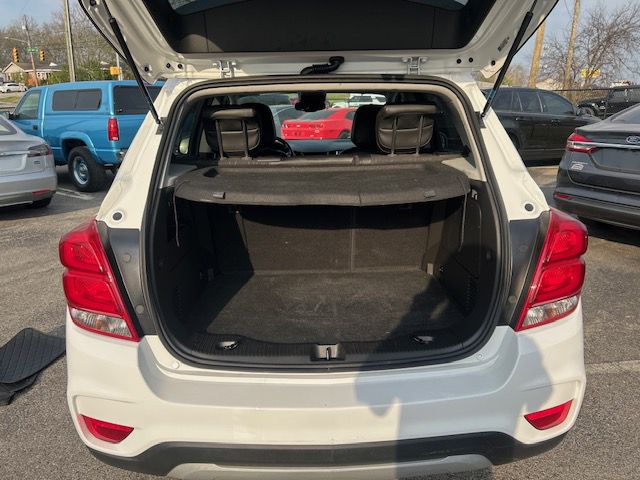Photo 5 of this CHEVROLET TRAX