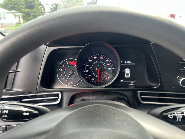 Photo 4 of this HYUNDAI ELANTRA