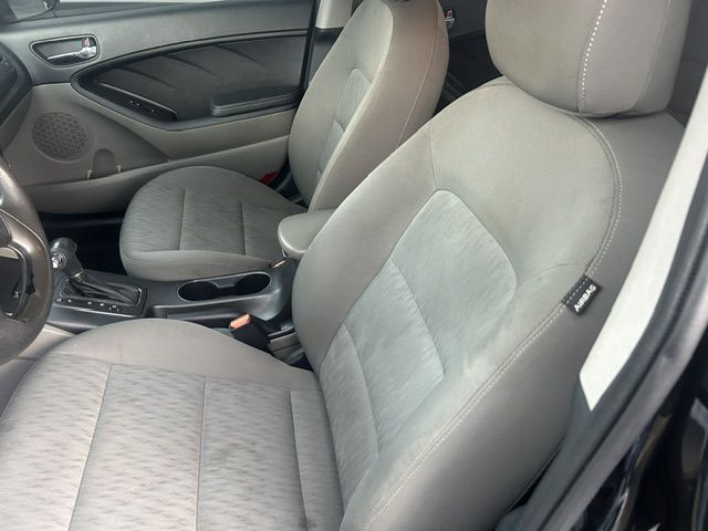 Photo 5 of this KIA FORTE
