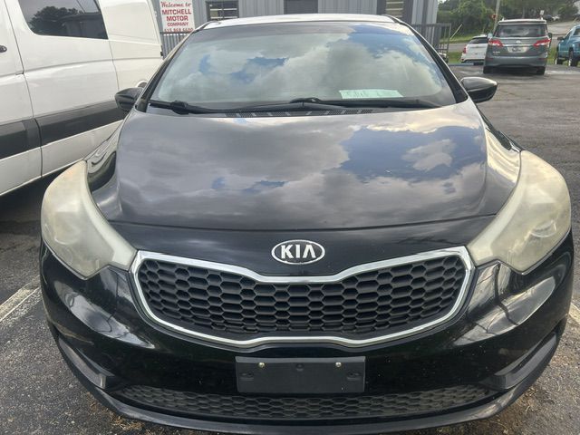 Photo 3 of this KIA FORTE