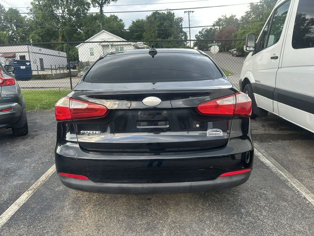 Photo 7 of this KIA FORTE