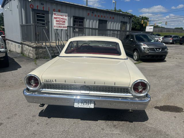 Photo 4 of this FORD GALAXY 500