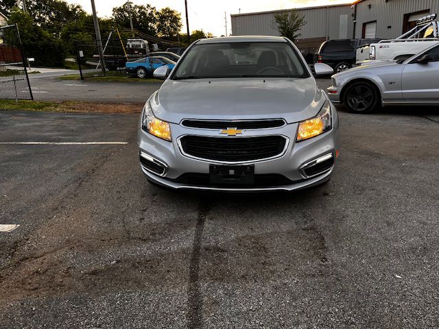 Photo 3 of this CHEVROLET CRUZE LIMITED