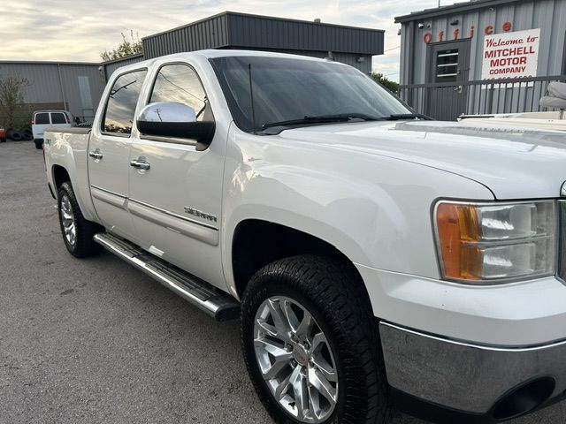 Photo 2 of this GMC SIERRA 1500