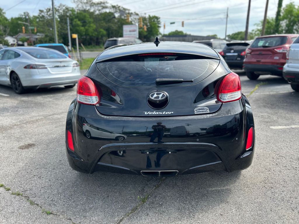 Photo 11 of this HYUNDAI VELOSTER