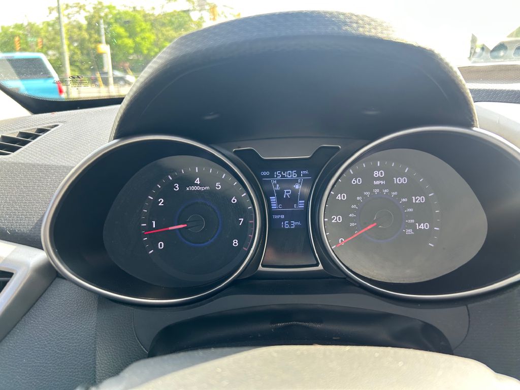 Photo 5 of this HYUNDAI VELOSTER