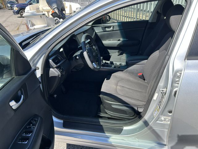 Photo 4 of this KIA OPTIMA