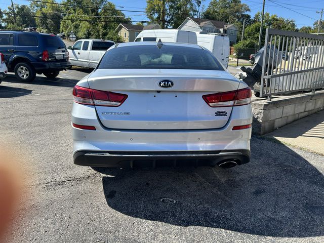 Photo 8 of this KIA OPTIMA