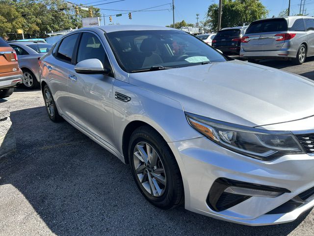 Photo 2 of this KIA OPTIMA