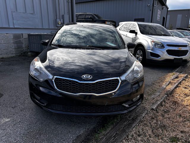 Photo 3 of this KIA FORTE
