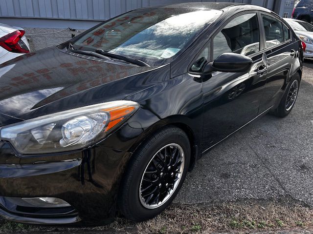 2015 Kia Forte LX's photo