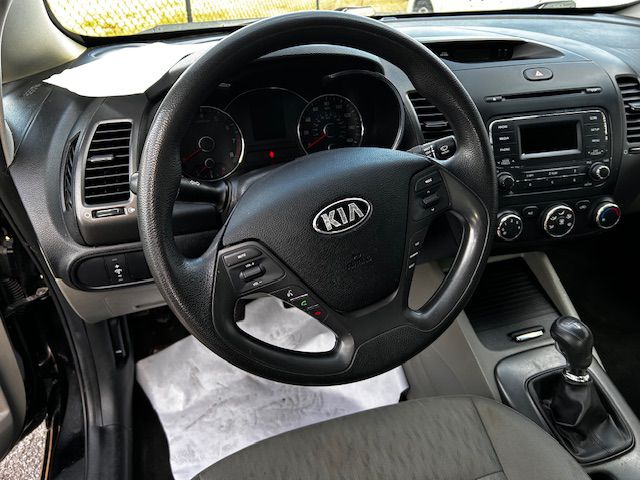 Photo 4 of this KIA FORTE