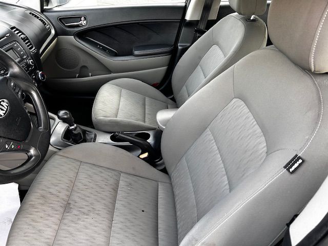 Photo 5 of this KIA FORTE