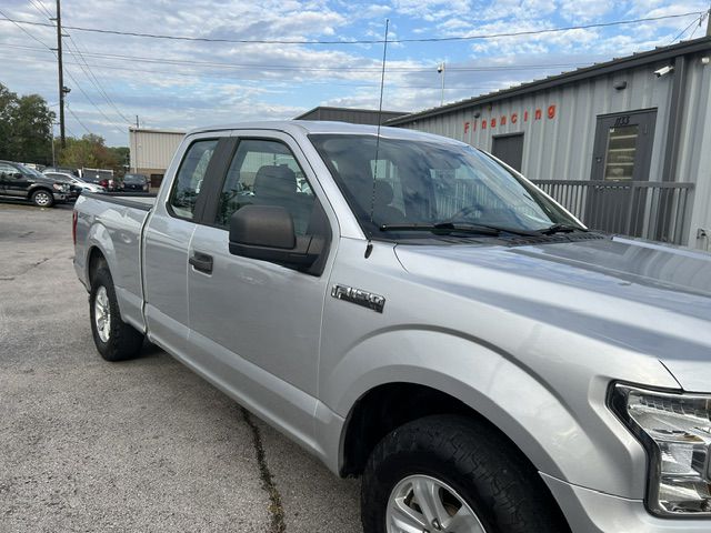 Photo 2 of this FORD F-150