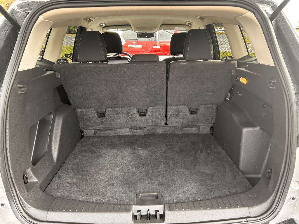 Photo 12 of this FORD ESCAPE