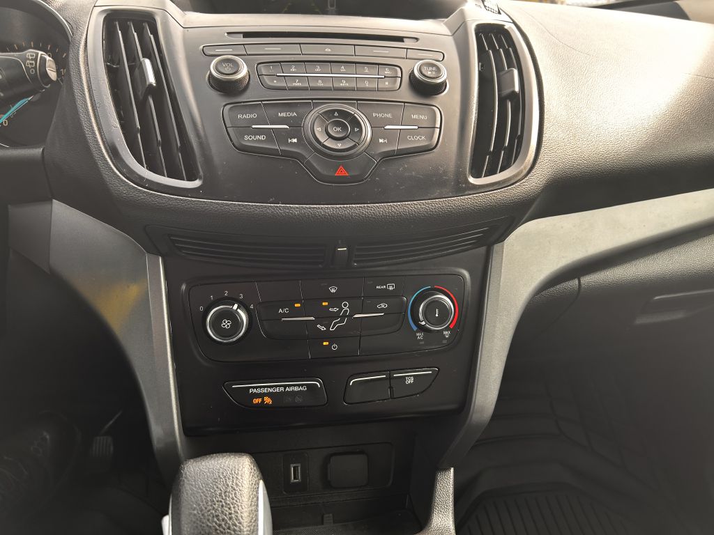 Photo 7 of this FORD ESCAPE