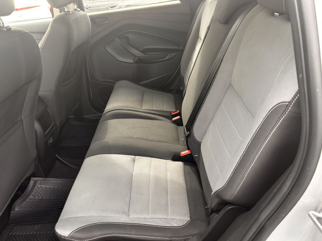 Photo 10 of this FORD ESCAPE