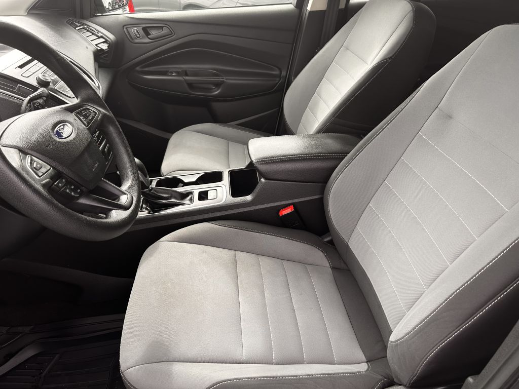 Photo 4 of this FORD ESCAPE
