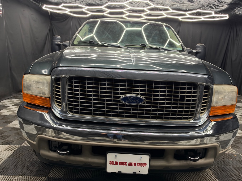 2000 Ford Excursion Limited - Image 2