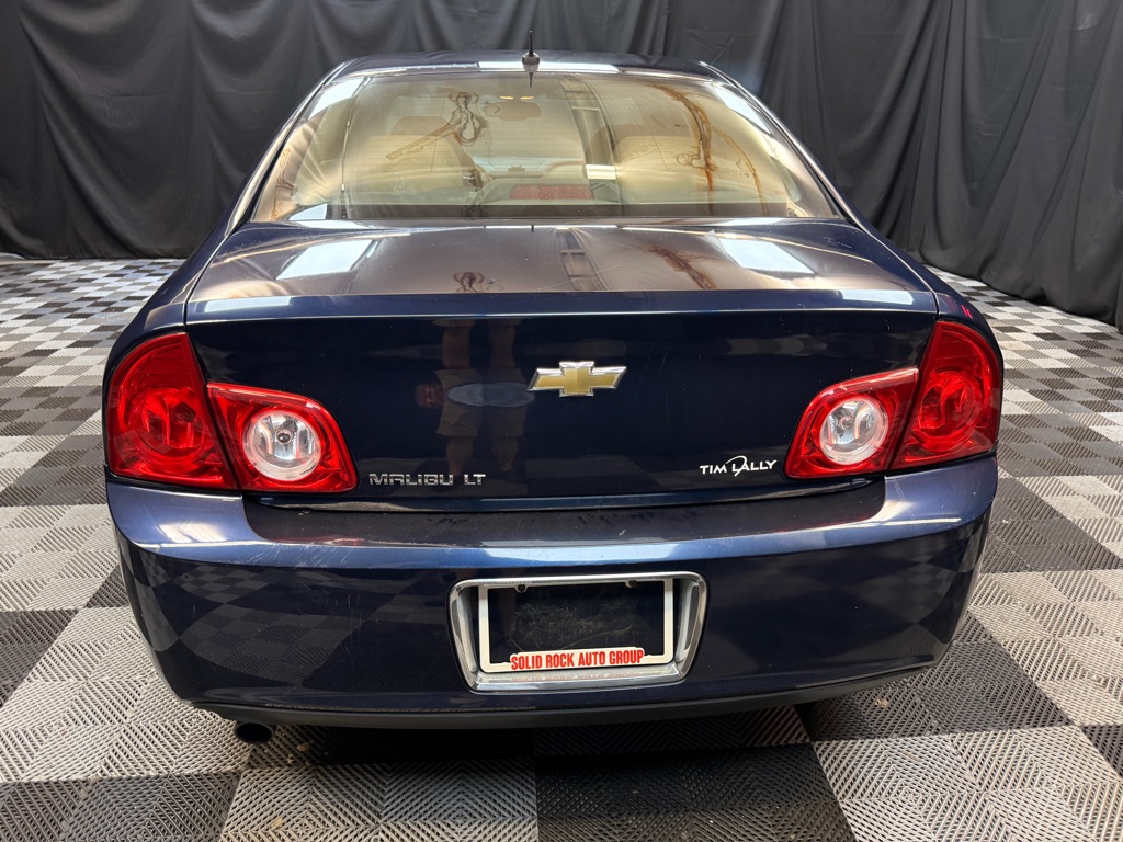 2011 Chevrolet Malibu photo 5
