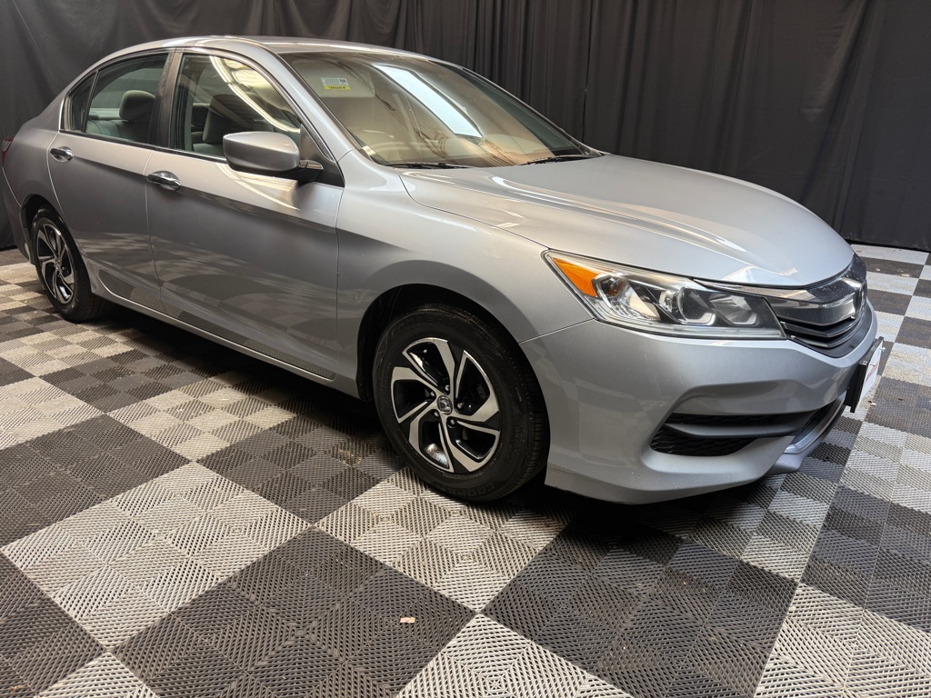 2016 Honda Accord LX photo 4