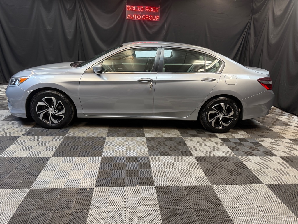 2016 Honda Accord LX photo 5