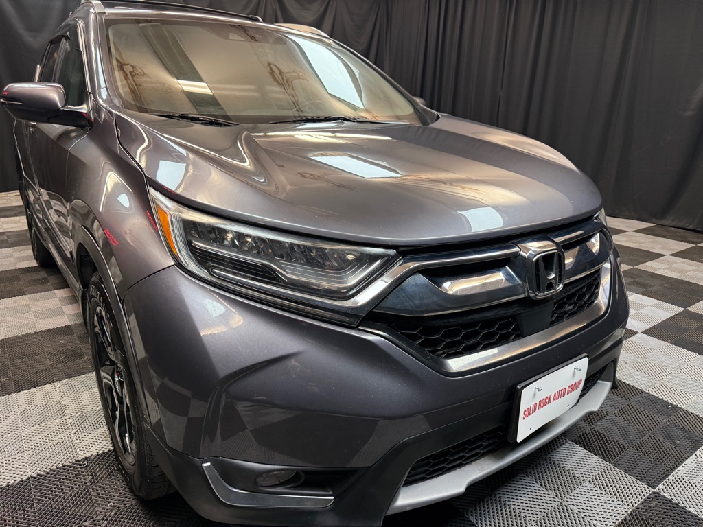 2017 Honda CR-V Touring's photo