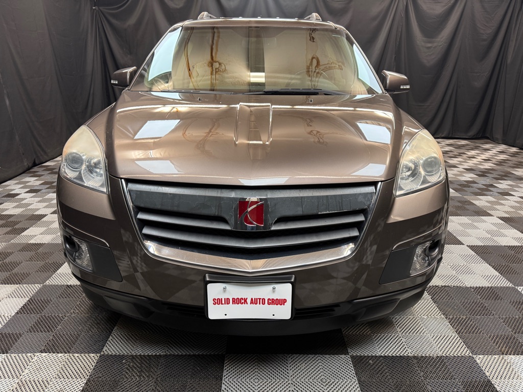 2010 Saturn Outlook XR photo 2