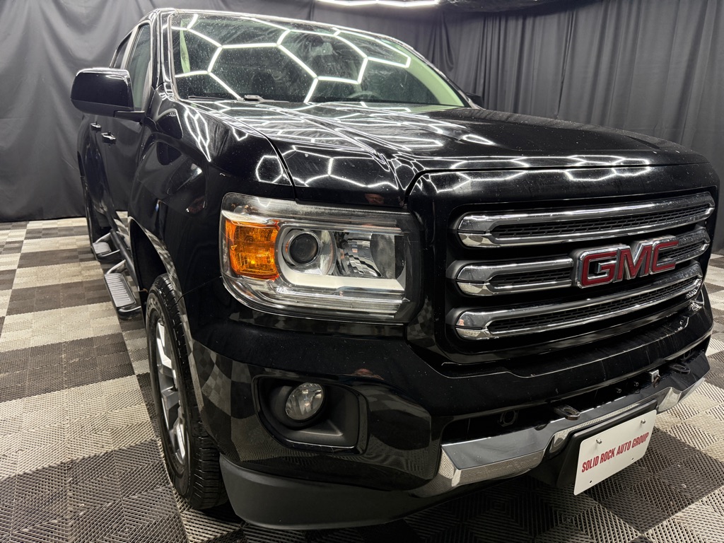 2015 GMC Canyon 4WD SLE Crew Cab Short Box's photo