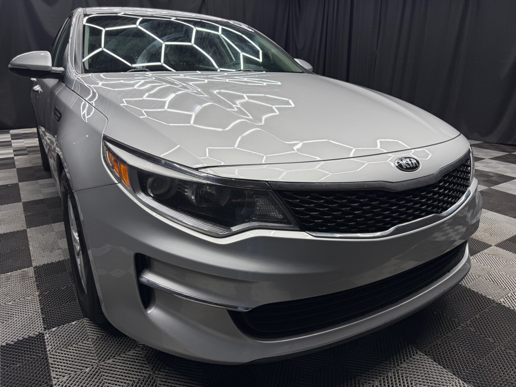 2018 Kia Optima LX AT's photo