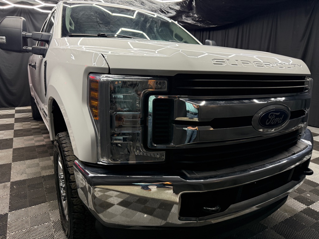 2018 Ford F-250 XL 4x4 Crew Cab 8' Box's photo