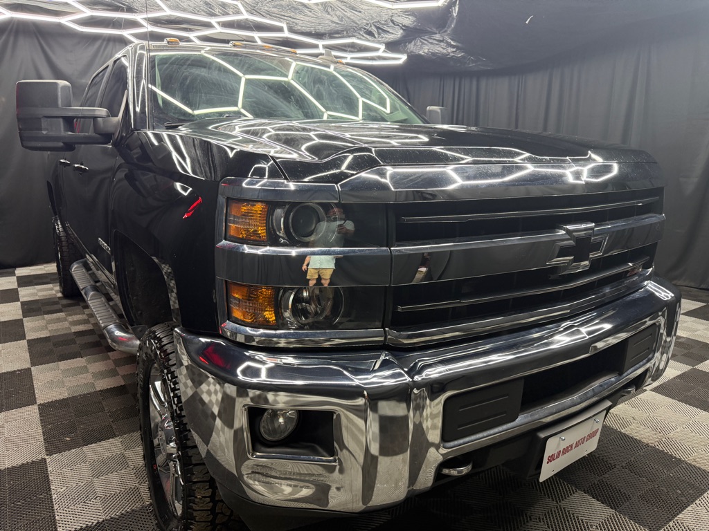 Black 2018 Chevrolet Silverado 2500HD Pickup Truck Four-Wheel Drive Automatic