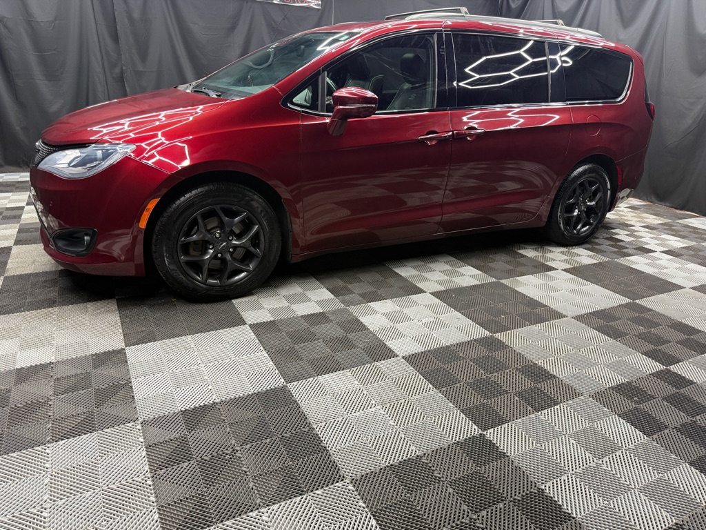 2019 Chrysler Pacifica Limited - Image 5