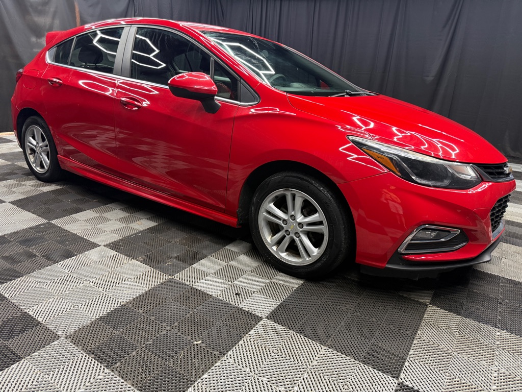2017 Chevrolet Cruze LT Auto - Image 4