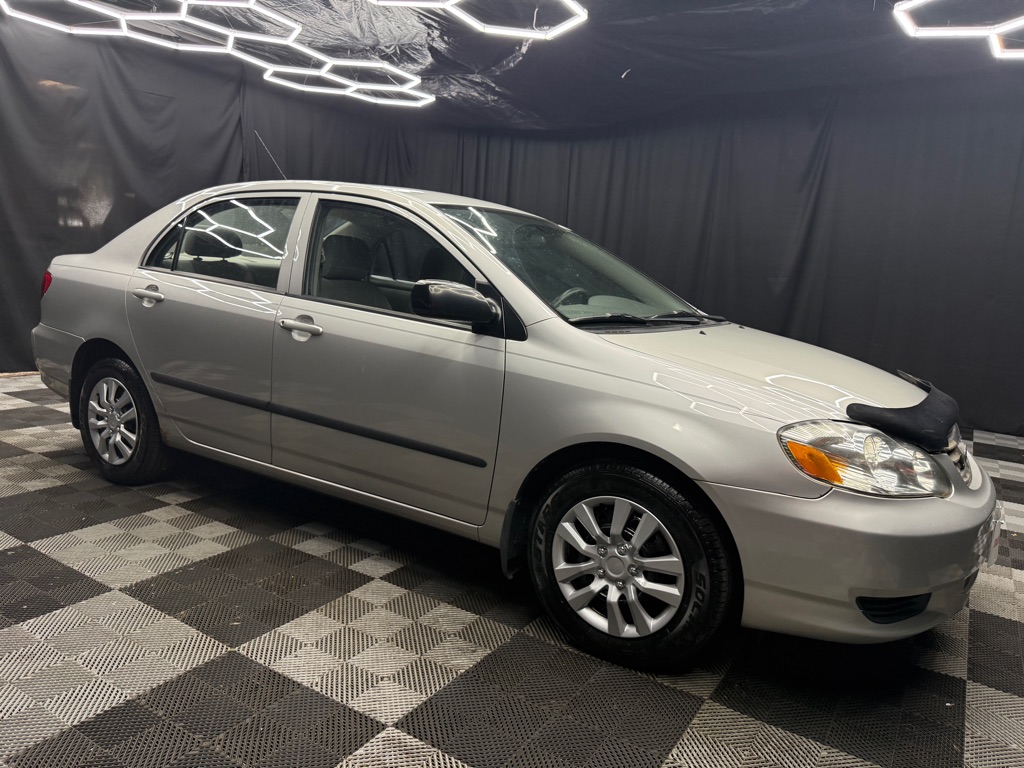 2004 Toyota Corolla CE - Image 4