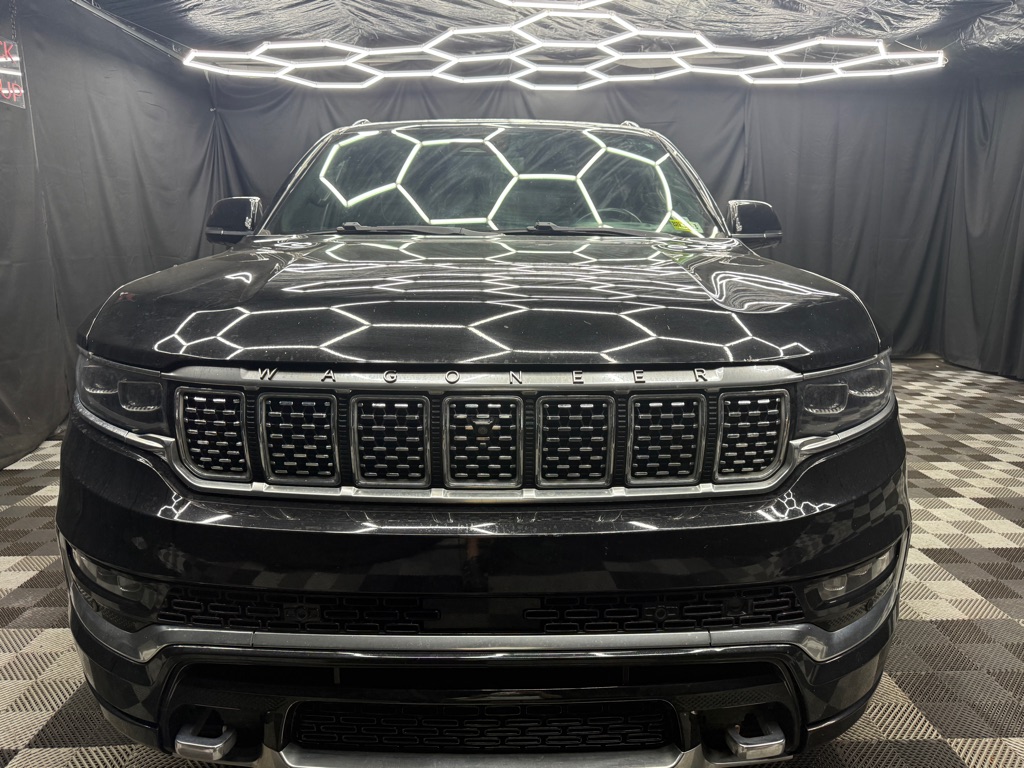 2022 Jeep Grand Wagoneer Series III - Image 2