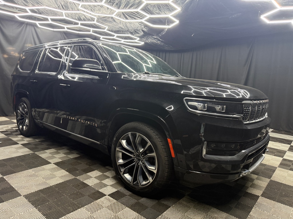 2022 Jeep Grand Wagoneer Series III - Image 4