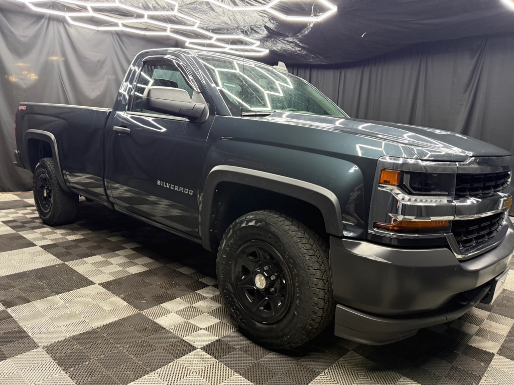 2017 Chevrolet Silverado 1500 - Image 4