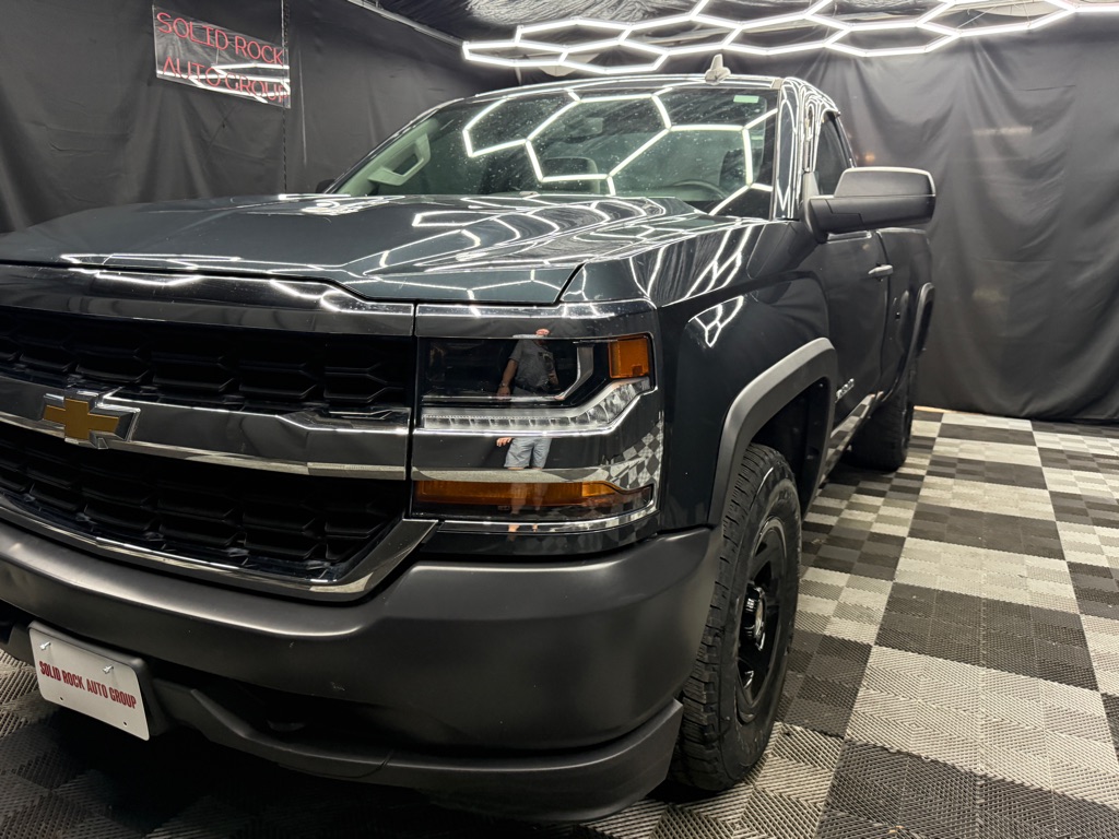 2017 Chevrolet Silverado 1500 - Image 3