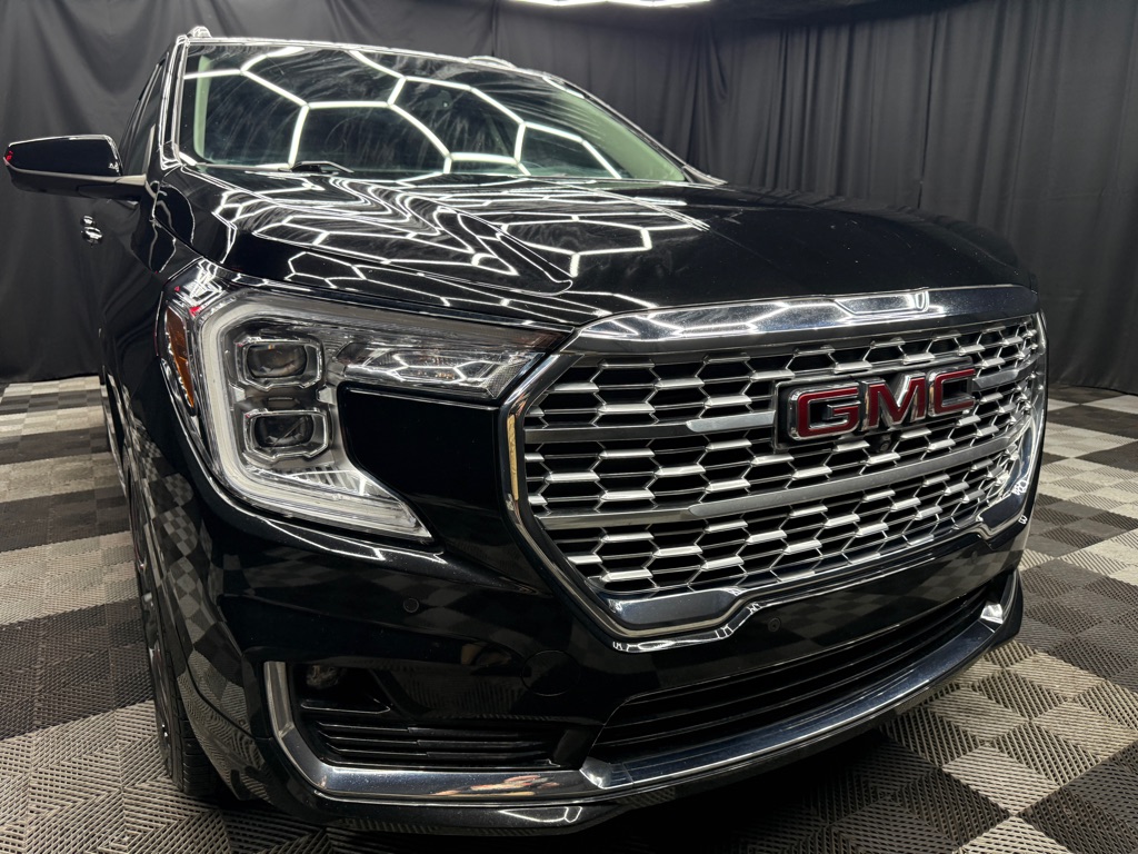 2022 GMC Terrain Denali - Main Image
