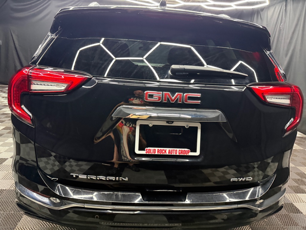 2022 GMC Terrain Denali - Image 5