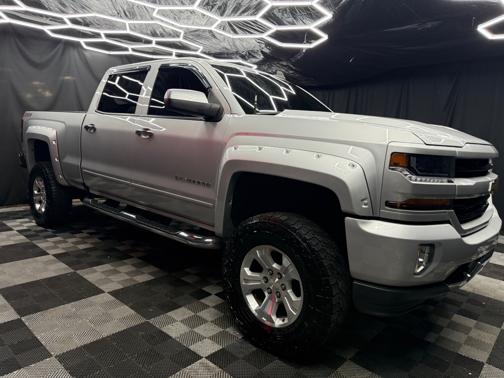 2016 Chevrolet Silverado 1500 LT - Image 4