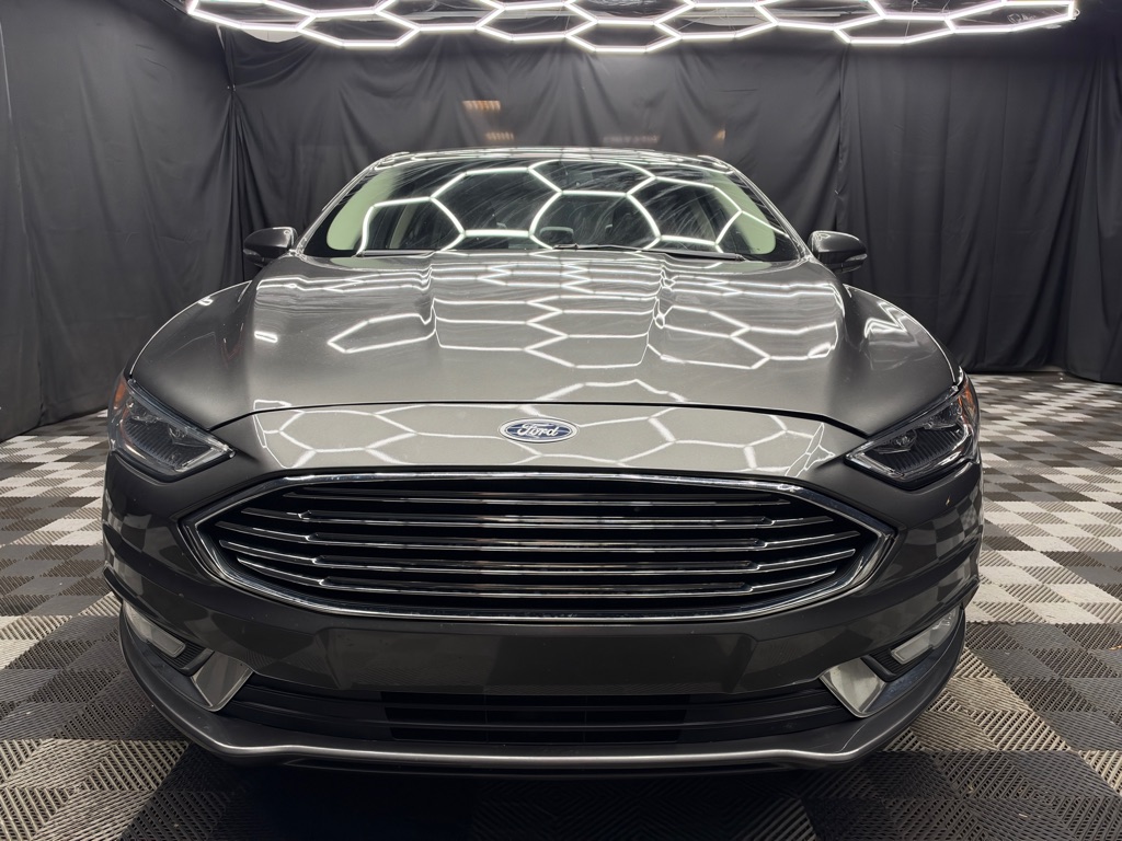 2018 Ford Fusion Hybrid Titanium - Image 2
