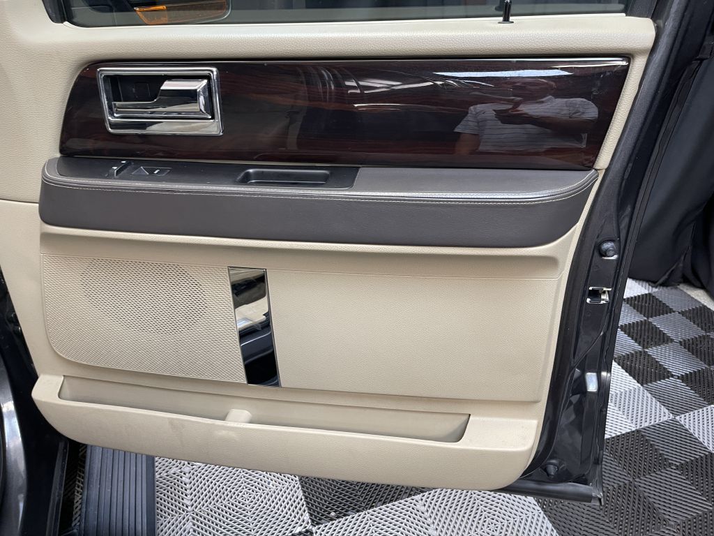 2015 LINCOLN NAVIGATOR  for sale at Solid Rock Auto Group